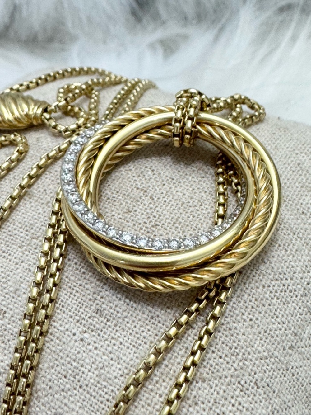 David Yurman 18K Gold Diamond Large Crossover Circle Adjustable Necklace - Picture 2 of 10